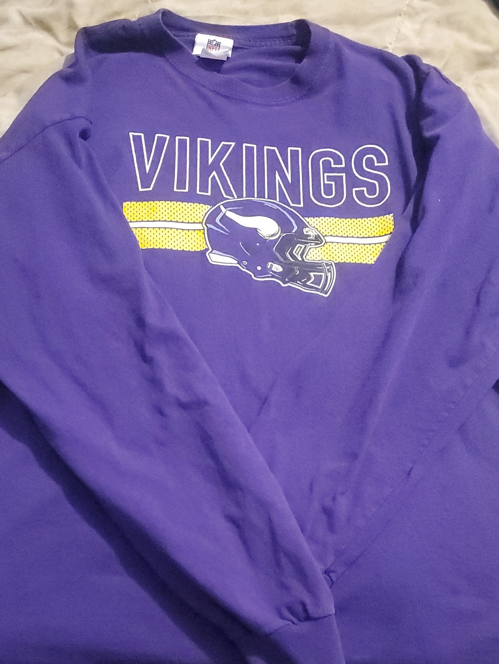 NFL Apparel Minnesota Vikings Long Sleeve T-shirt   🏈